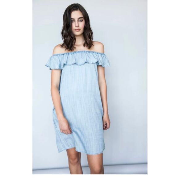 Kimes Ranch Off The Shoulder Chambray Vagabond Dress with Pockets - Picture 4 of 10